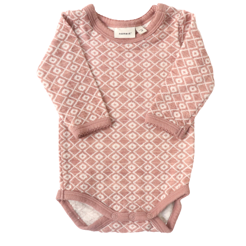 Body Name it 56 cm różowe wzorki.png
