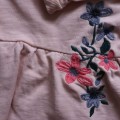 Sukienka dresowa Name it 86 cm haftowane kwiaty3.JPG