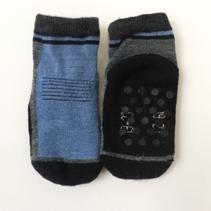 Skarpetki z antypoślizgiem roz. 19-23 niebiesko czarne 